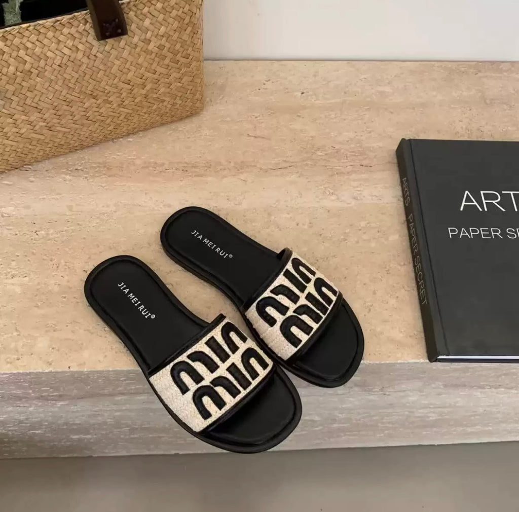 Luxury Designer-Inspired Women’s Slide Sandals – Summer Fashion Slip-On Slippers