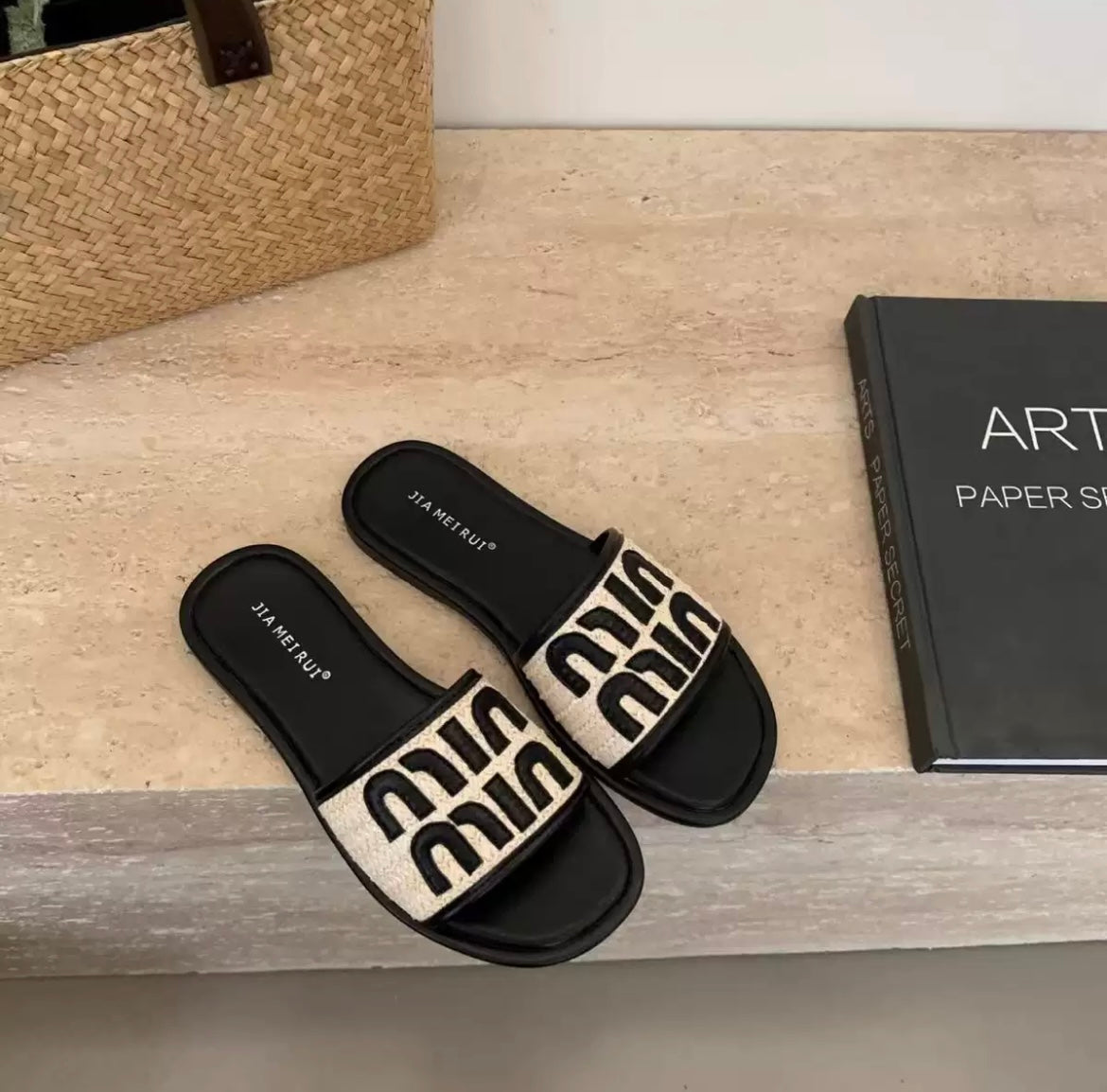 Luxury Designer-Inspired Women’s Slide Sandals – Summer Fashion Slip-On Slippers
